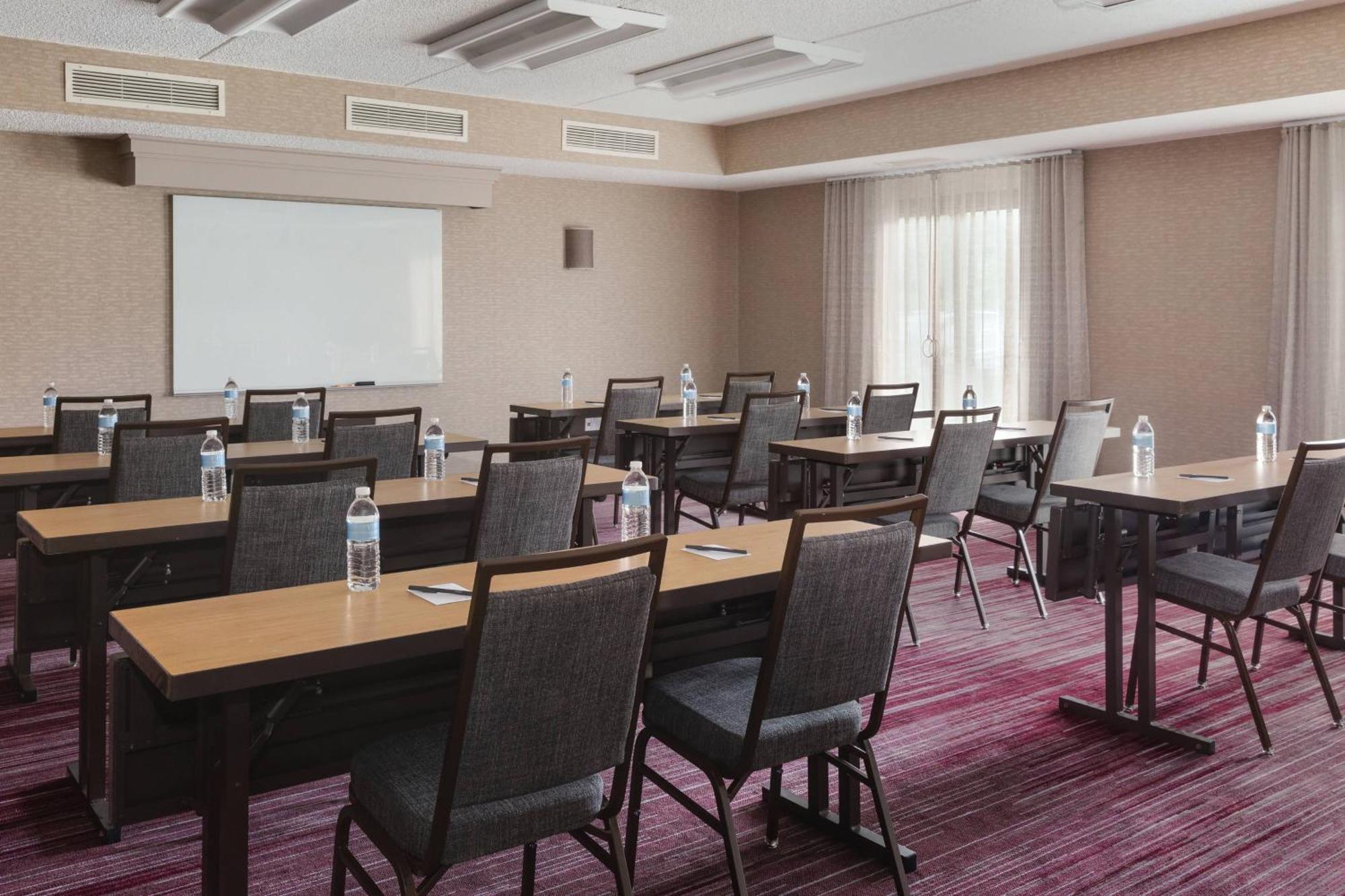 คอร์ตยาร์ด ฟิลาเดลเฟีย วิลโลว์โกรฟ Hotel ภายนอก รูปภาพ