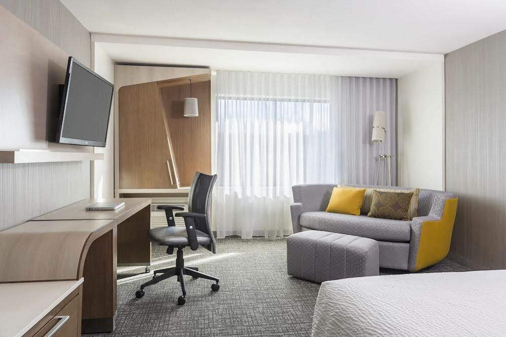 คอร์ตยาร์ด ฟิลาเดลเฟีย วิลโลว์โกรฟ Hotel ภายนอก รูปภาพ
